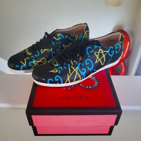 Gucci Sneakers - Picture 1 of 1